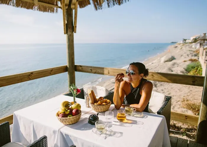 キャンプ場 Naturiste Riva Bella 4* Linguizzetta